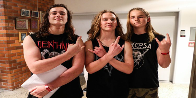 Metal label signs Maori thrash band