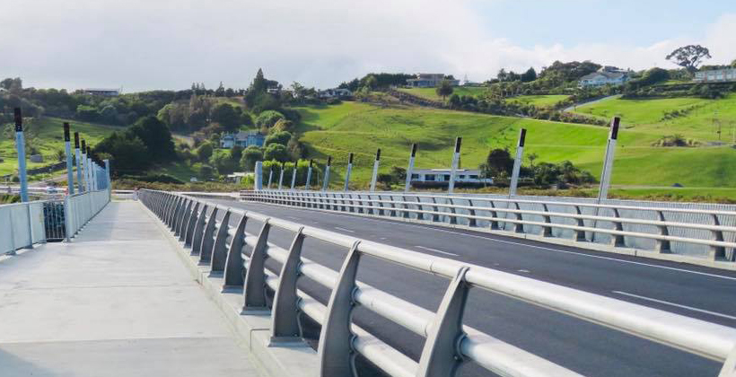 Taipa bridge offers road to past