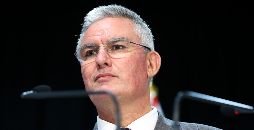 OPINION: Kelvin Davis has another terrible day at the office