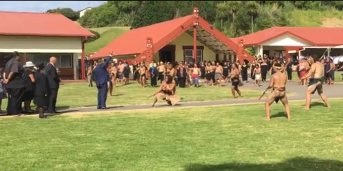 Paoa makes peace with Tauranga iwi