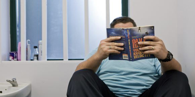 Inmates get jailhouse reading