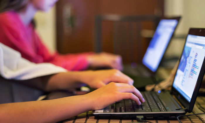 Schools scramble to get lessons online