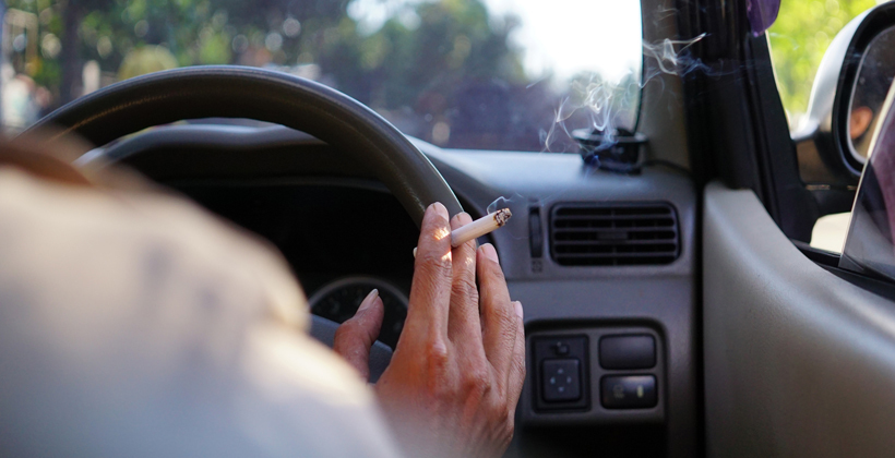 Smoking in cars to be banned