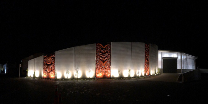 Giant pou celebrate Arawa whakairo