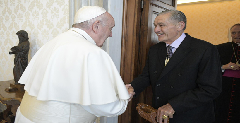 Tūheitia shares Kiingitanga story with Pope
