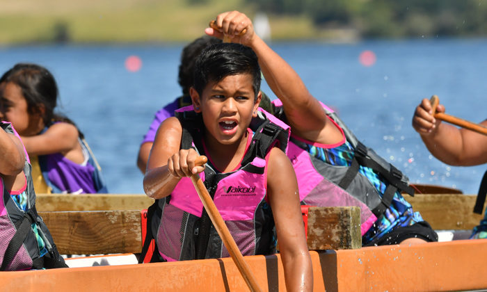 Crowds turn out for waka ama sprints