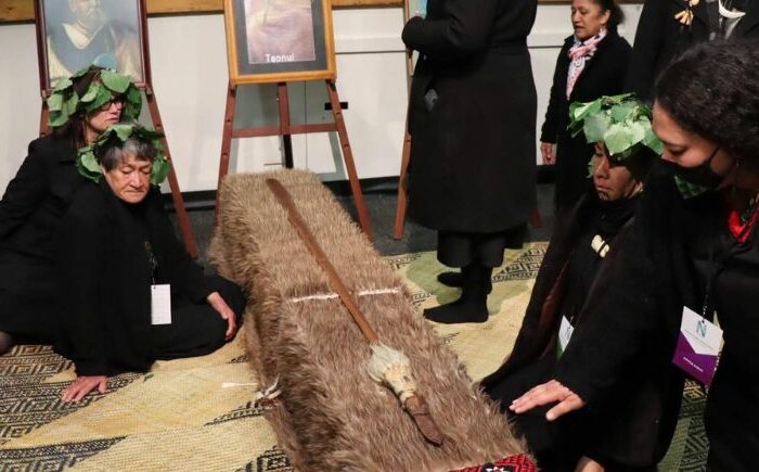 Taiaha delivers message of peace to parliament 137 years late