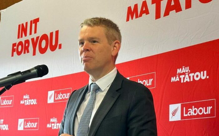 Hipkins stays on as Labour leader