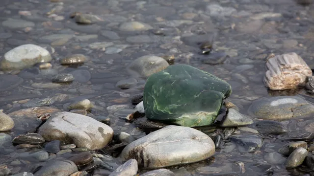 Hands Off Our Taonga: Poutini Ngāi Tahu Welcomes Trade Me Ban on Raw Pounamu and Aotea